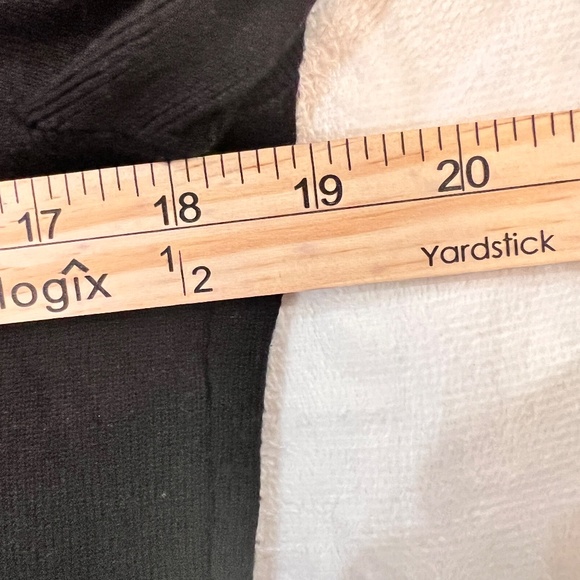 #A311  Roz & Ali  Black Sweater Lace Cottagecore Vintage Romantic Pre-0wned XL - Picture 8 of 8